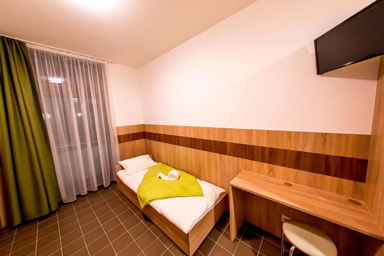 Bed and Breakfast CVSE Clubház és Panzió à Cegléd Extérieur photo