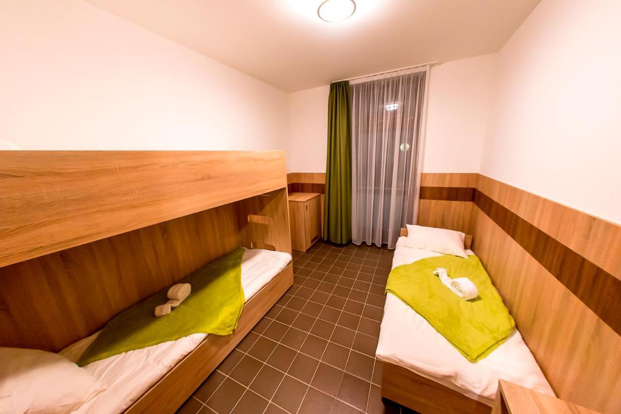 Bed and Breakfast CVSE Clubház és Panzió à Cegléd Extérieur photo